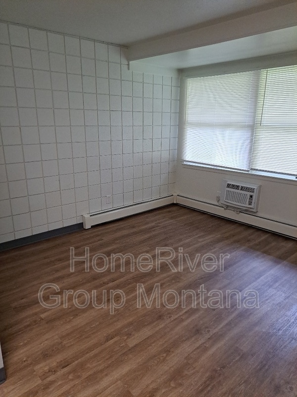 Building Photo - 707 SW Higgins Ave