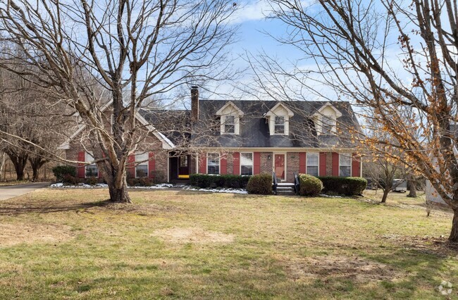 Building Photo - Beautiful Home in Clarksville!