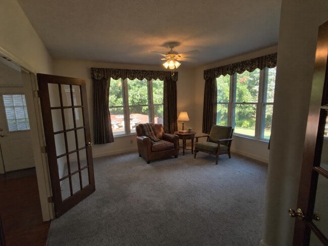 926 Millercrest Dr
