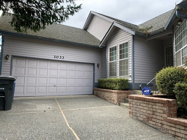 Building Photo - Well maintained 3 bed 2 bath rambler home in quiet Zenith neighborhood in Des Moines