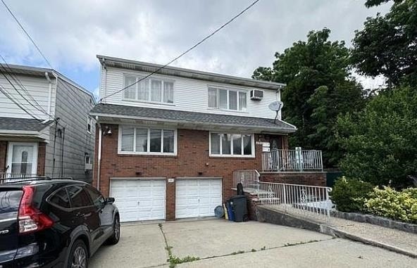 Building Photo - 689 Fairview Ave Unit 1