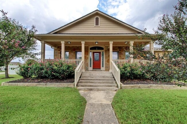 Building Photo - 904 Black Canyon St