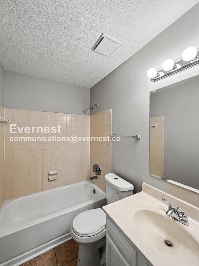 Photo - 6585 Fairwood Cove