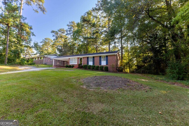 250 Forrest Ave