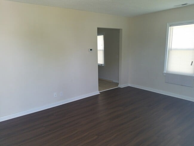 Photo - Adorable 2 Bedroom in Hampton!