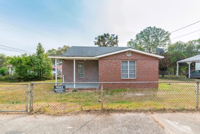 Photo - 102 Curry St
