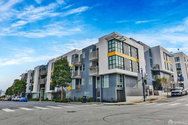 Photo - 451 Donahue St