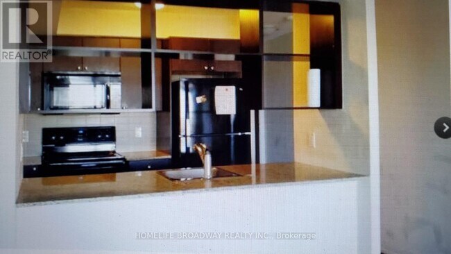 Photo - 181 Village Green Square Unité 611