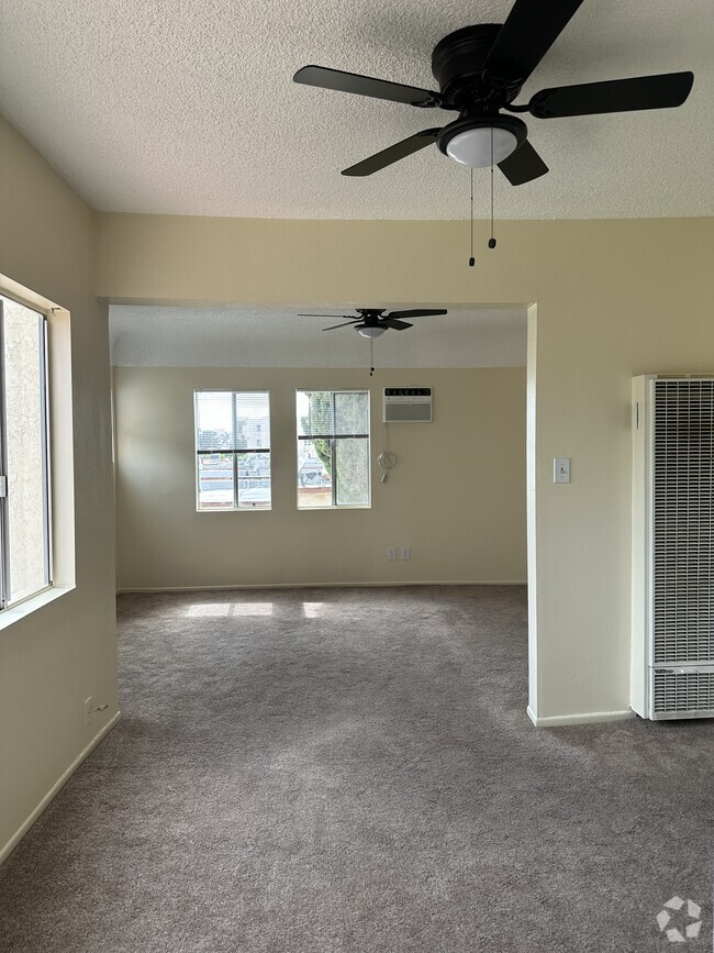 Building Photo - 1248 1/2 N Cahuenga Blvd Rental