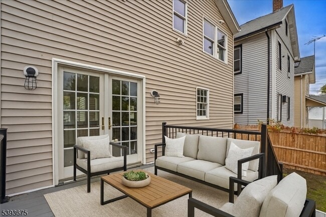 Photo - 617 Ripley Pl