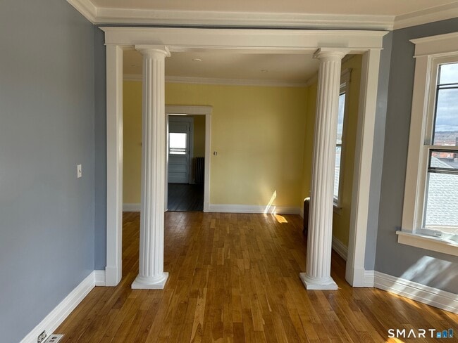 Photo - 20 Taylor St