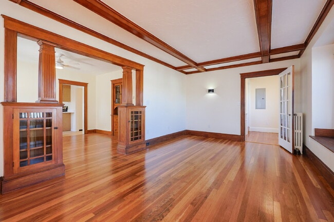 Photo - Stunning, Renovated, Spacious 2 Bed / 1 Bath in North Quincy
