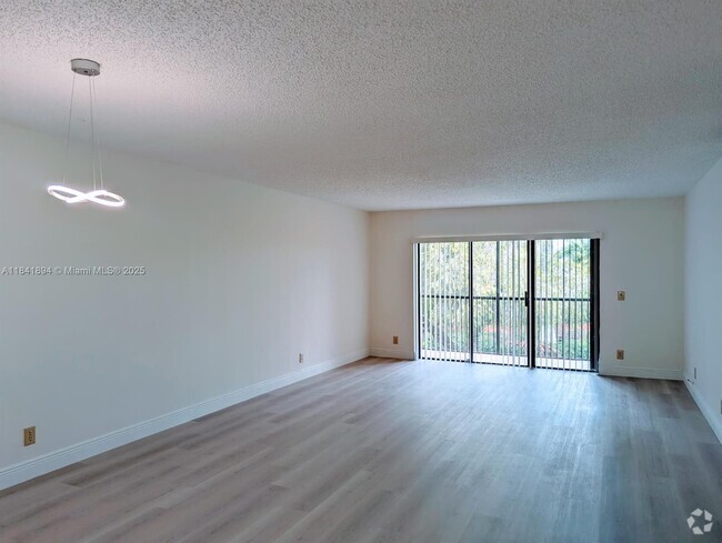 Building Photo - 16491 Blatt Blvd Unit 203 Rental