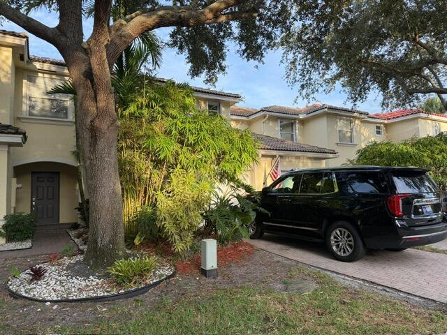 13428 Georgian Ct