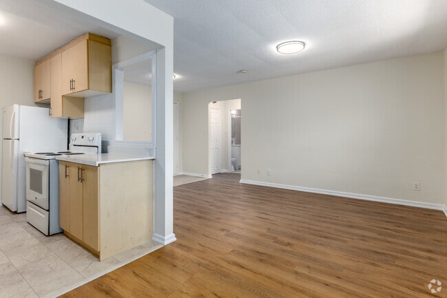 1BR, 1BA - 775SF - Kitchen/Living Room - Equity Place