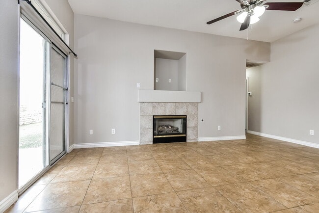 Photo - 2018 Annbriar Ave