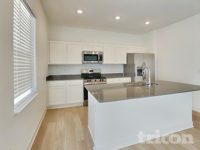 Photo - 11831 Moorfield Ln