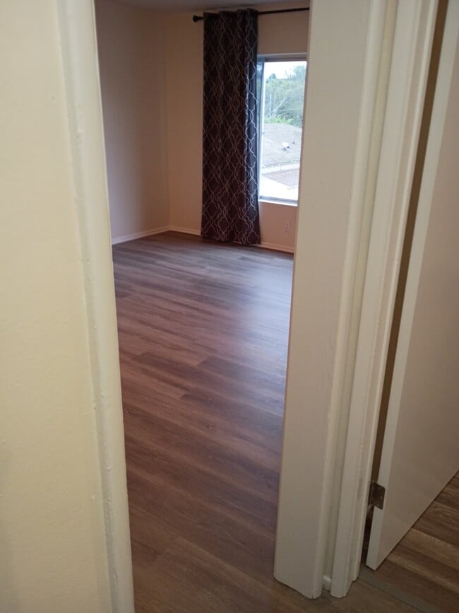 Building Photo - 9111 Cattaraugus Ave Unit B