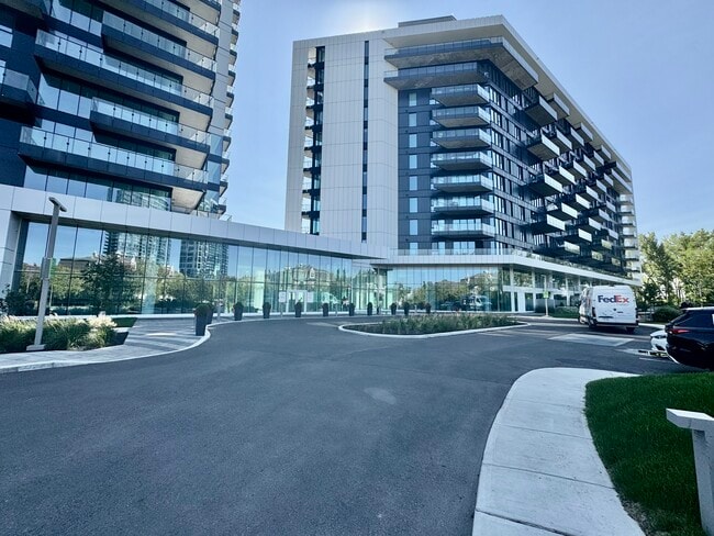 Building Photo - 900 Rue André Prévost Unit #508 - 2 bed 2 bath