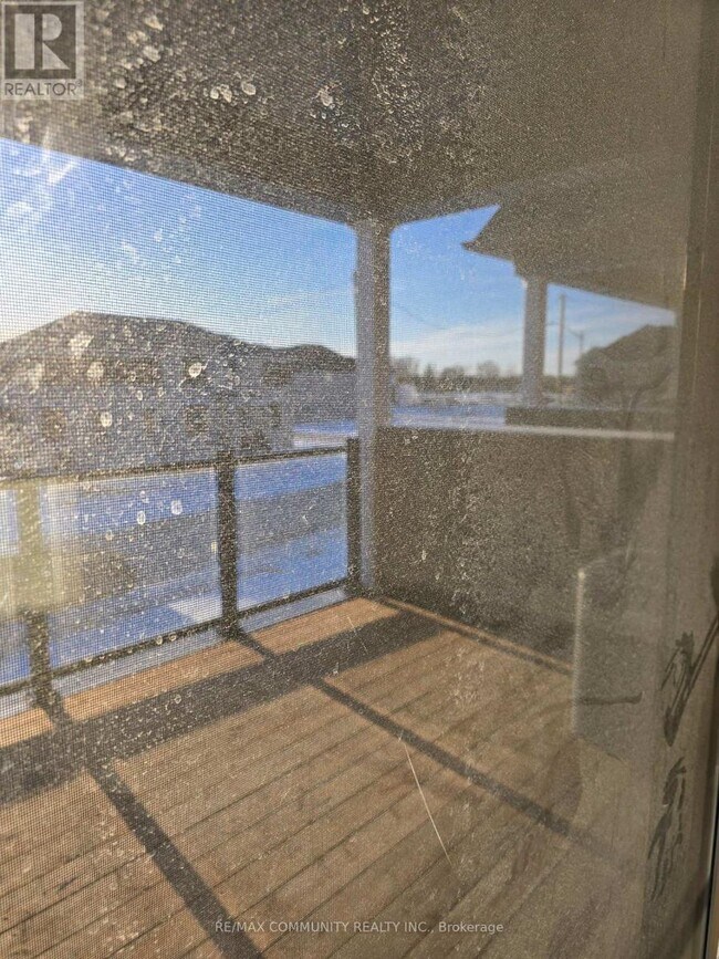 Photo - 79 Rackham Ln