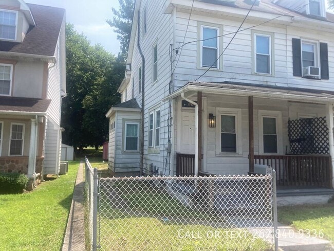 Building Photo - 212 Chestnut St Unit 1 Rental