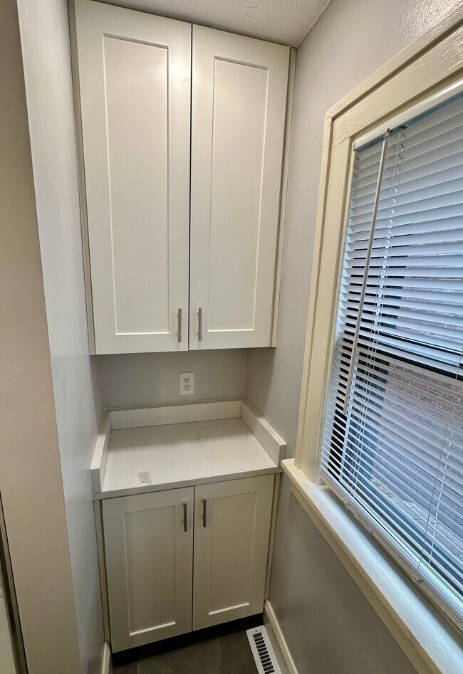 Photo - 838-846 W Rich St