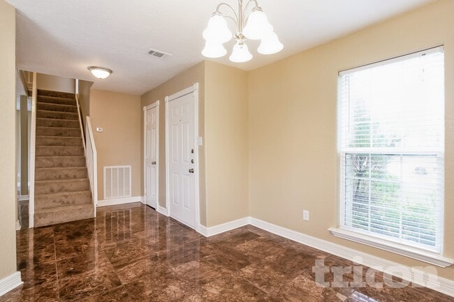 Photo - 1715 Evesham Dr