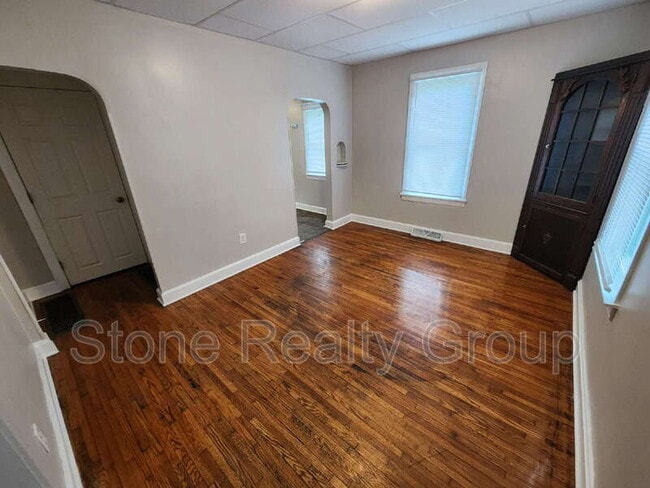 Photo - 1040 7th Ave