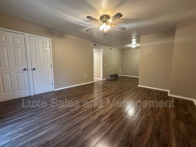 Photo - 6032 NW Expressway Unit D