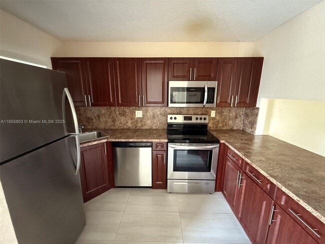 Building Photo - 2740 W 76th St Unit 204 Rental