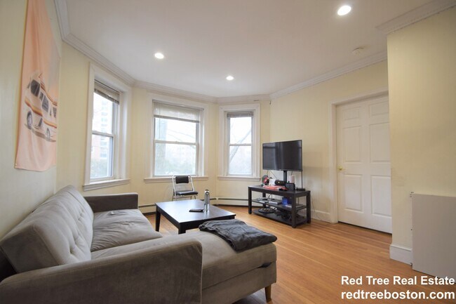 Photo - 73 Thatcher St Unit 202