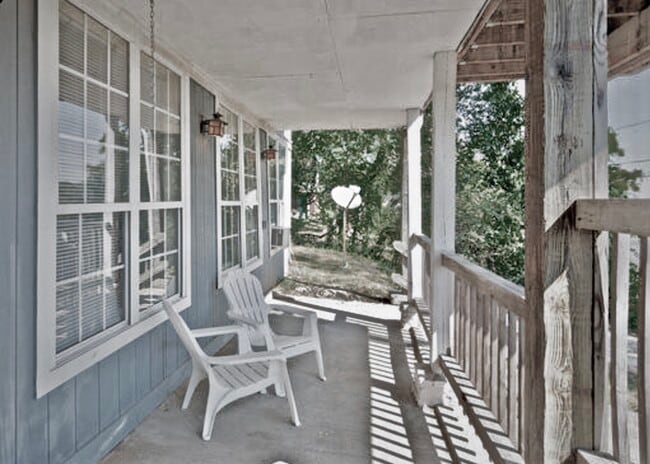 108 Sherwood Ave Unit Convenient and Secluded