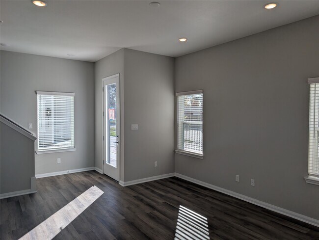 Photo - 9912 A Clark Rd