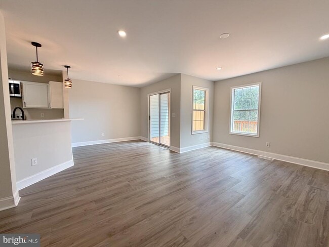 672 Ripplebrook Dr