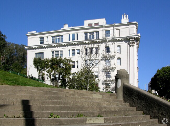 From Gough Street to the south - St. Regis Apartments