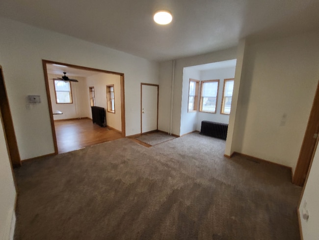 403 1st Ave NE Unidad 1