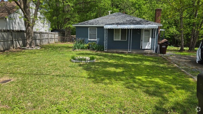 Building Photo - 923 Marlboro St Rental
