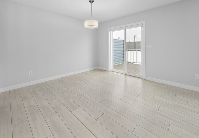 Photo - 3024-3169 169 St. SW