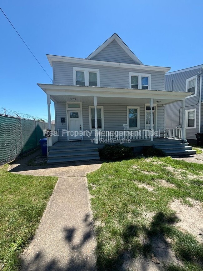 Photo - 821 Mt Vernon Ave