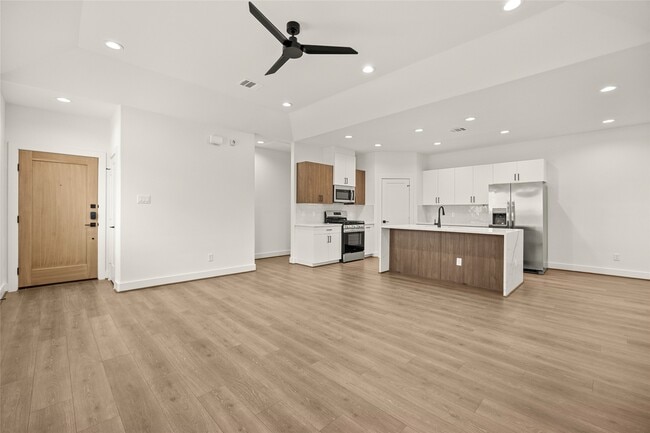 Photo - 2710 Bronze Vis Dr