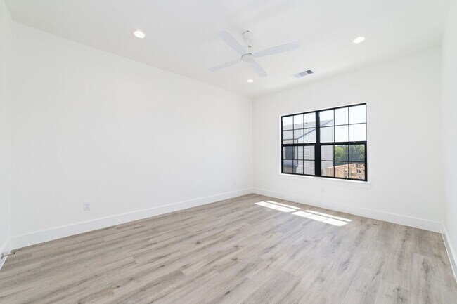 Photo - 11924 N Hoa Sen Cir