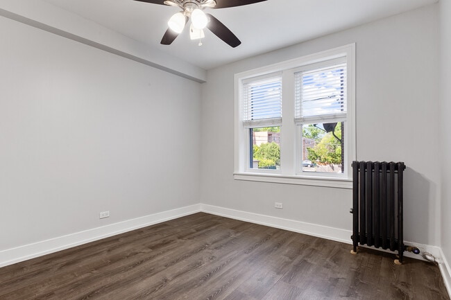 Photo - 1521 W Sherwin Ave Unit 608