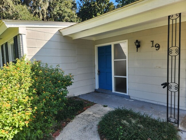 Photo - 19 Hughes Ave