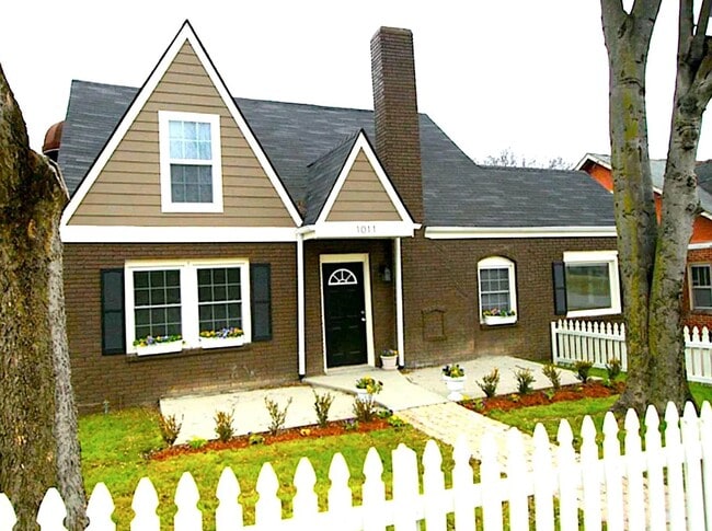 Photo - 1011 Maynor Ave Unit B