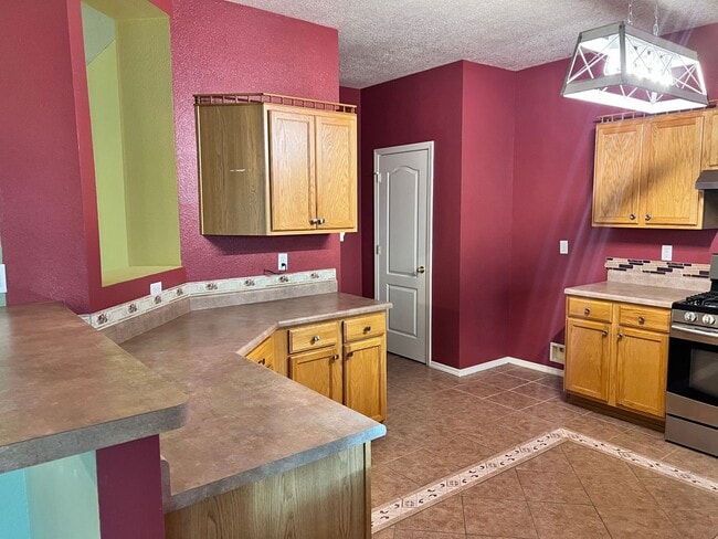 7705 La Brea St NE