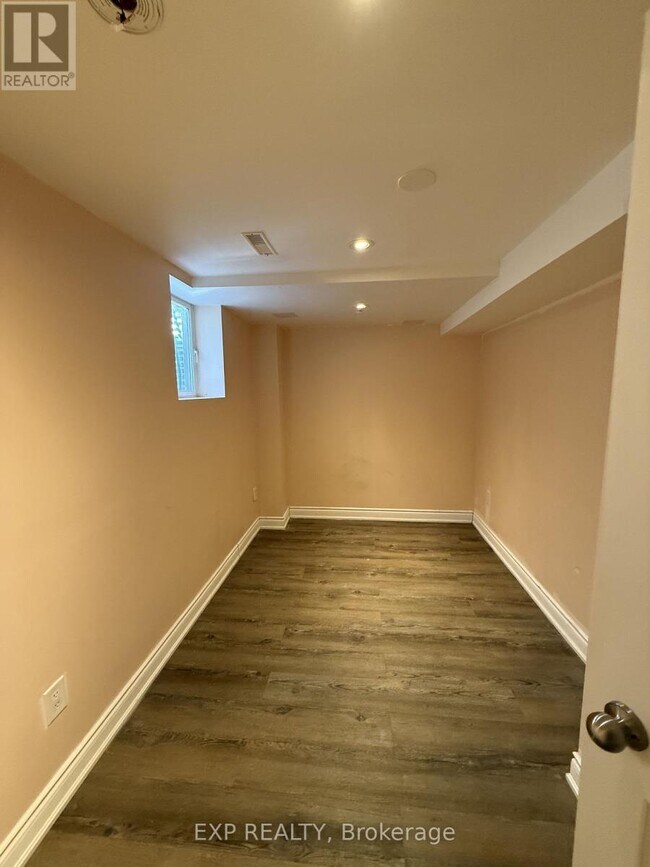 Photo - 37 Jasper Crescent