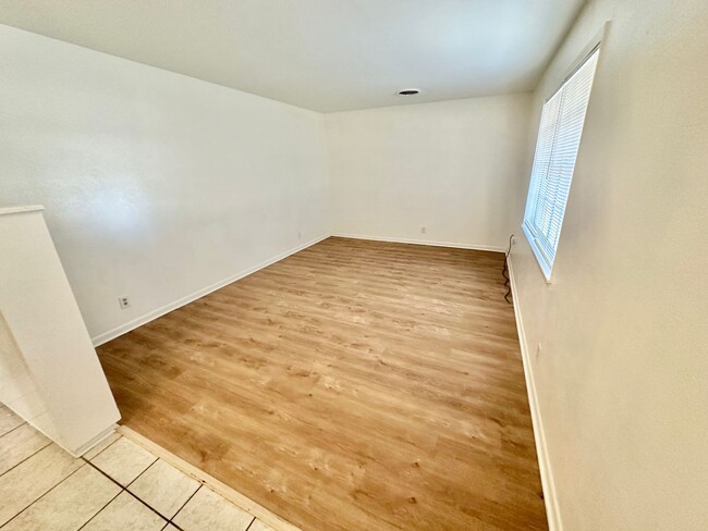 Photo - AVAAILABLE NOW !!