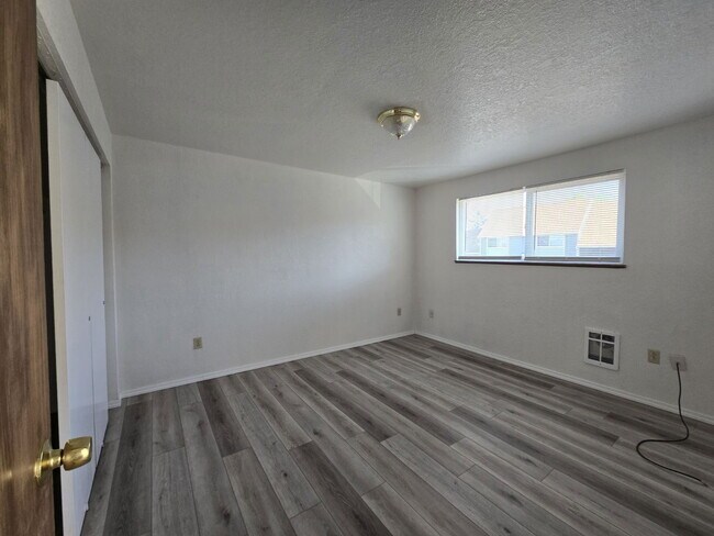 Photo - 140 NE Atkinson Ct Unidad 19