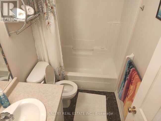 Photo - 1058 Lexington Cir