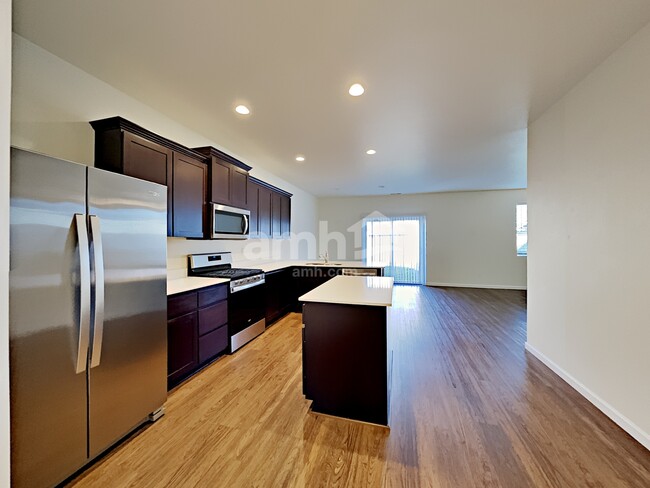 Photo - 1951 NW 22nd St